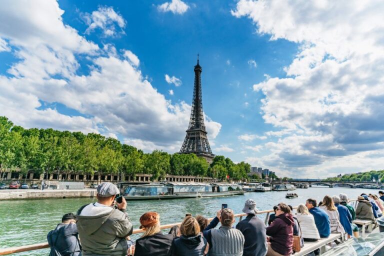 One-Hour Seine River Cruise with Recorded Commentary