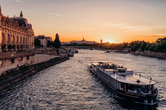 Paris 3-hour Private Tour including Seine River Cruise